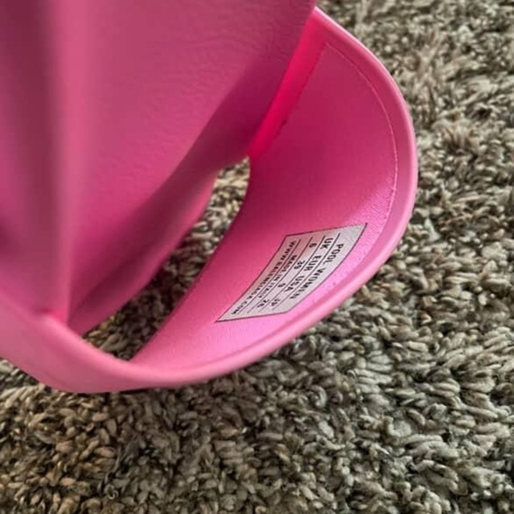 Balenciaga Vibrant Pink Slides - Picture 2 of 4